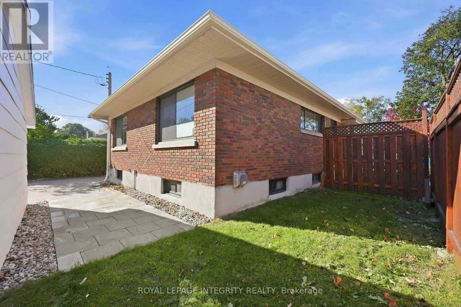 2007 Dorval Avenue, Ottawa, ON, K1G 2N6 - 32