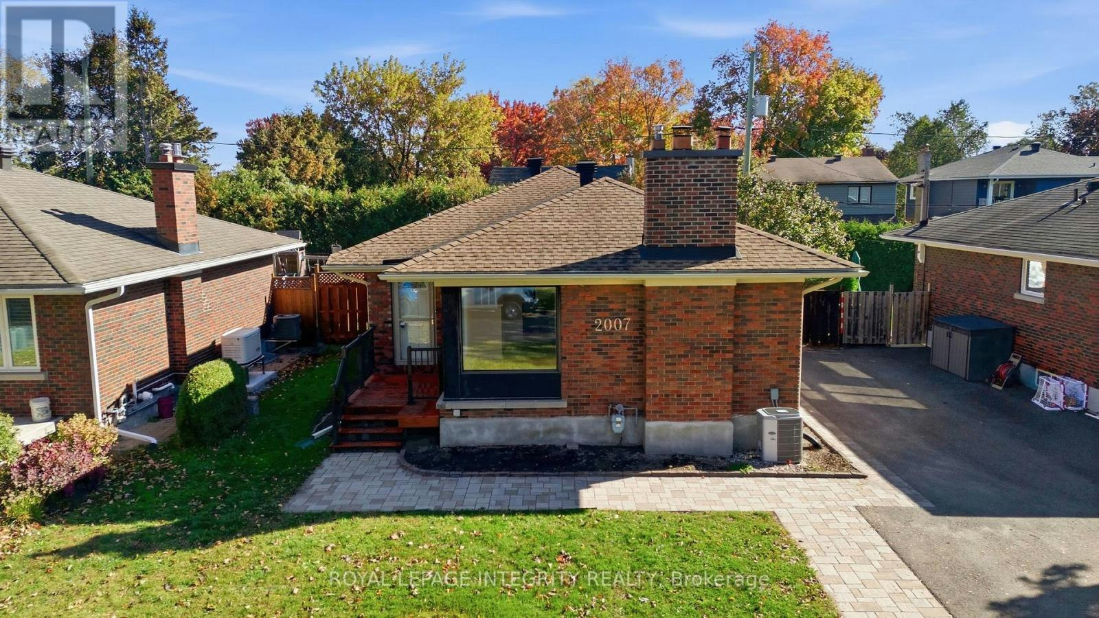 2007 Dorval Avenue, Ottawa, ON, K1G 2N6 - 4