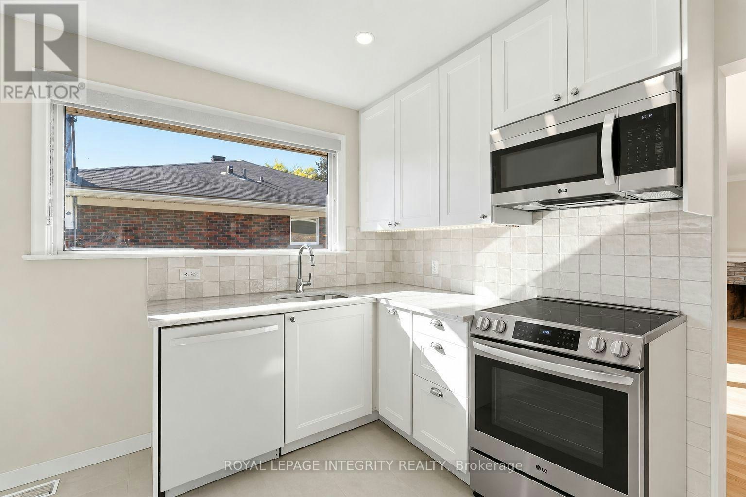 2007 Dorval Avenue, Ottawa, ON, K1G 2N6 - 13