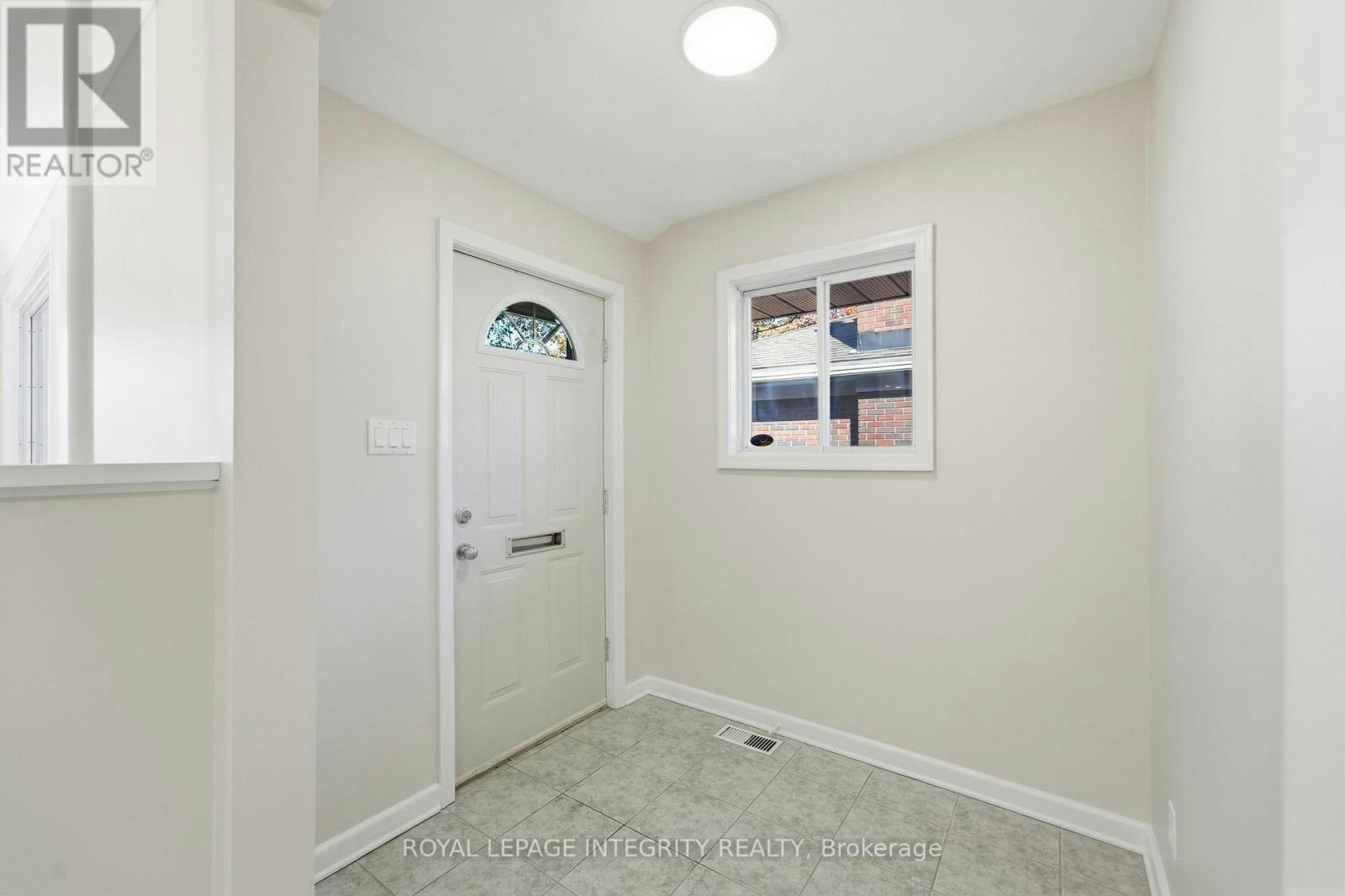 2007 Dorval Avenue, Ottawa, ON, K1G 2N6 - 5