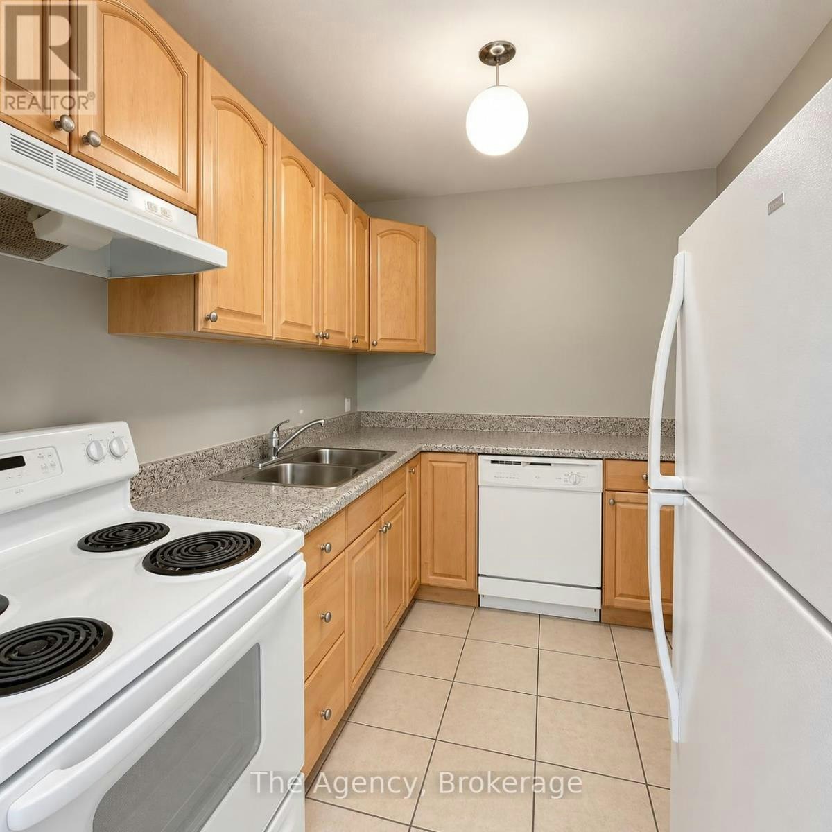 203-45 Paisley Boulevard W, Mississauga, ON, L5B 1E4 - 6