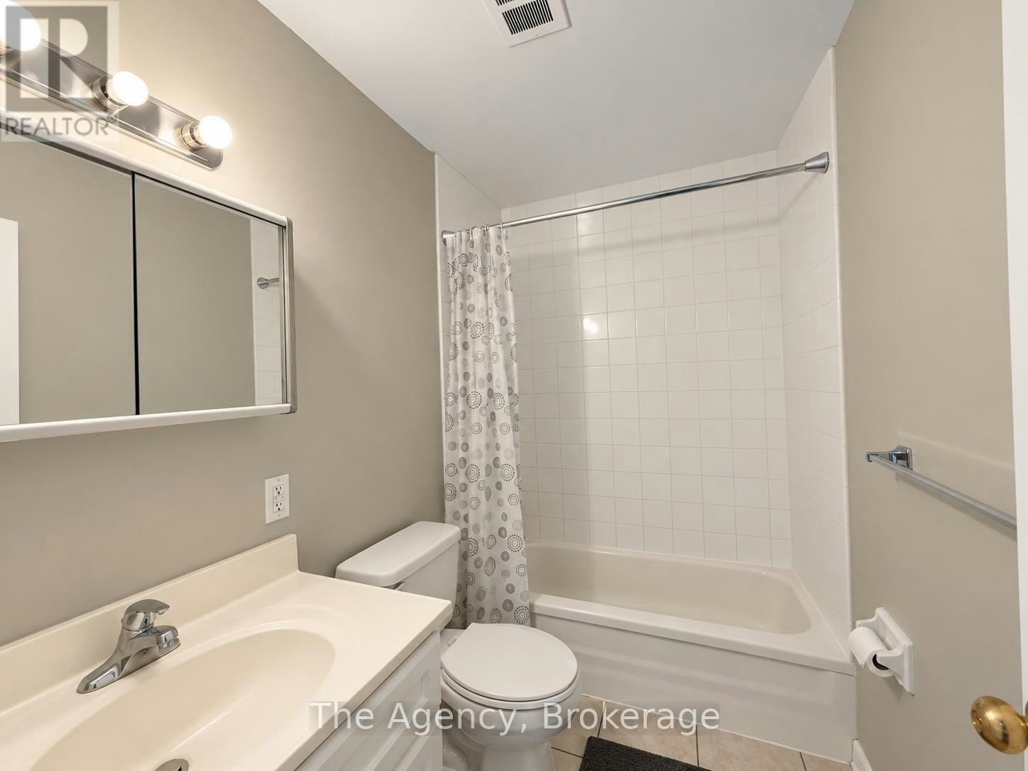 203-45 Paisley Boulevard W, Mississauga, ON, L5B 1E4 - 12