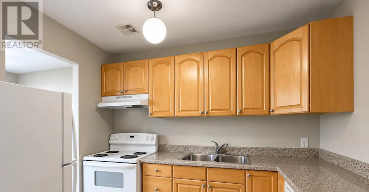 203-45 Paisley Boulevard W, Mississauga, ON, L5B 1E4 - 9