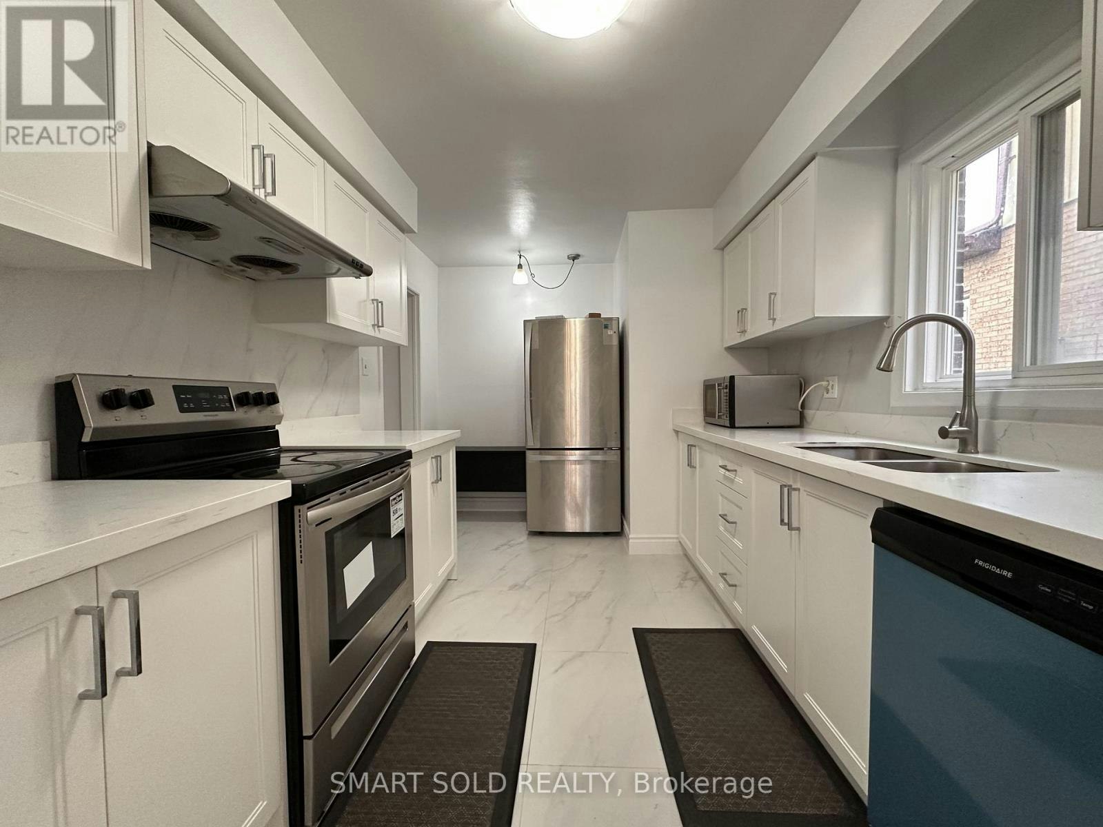 117 Micmac Crescent, Toronto, ON, M2H 2K1 - 2