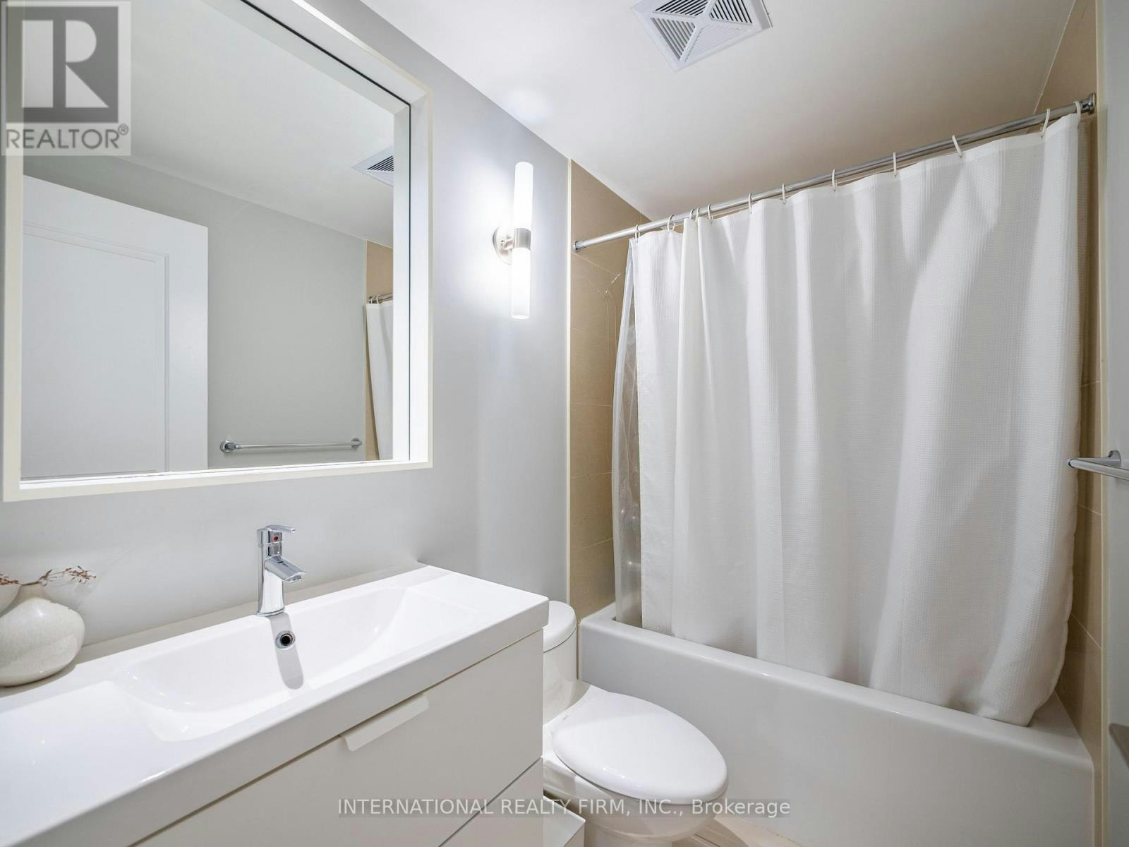 925-100 Harrison Garden Boulevard, Toronto, ON, M2N 0C2 - 17