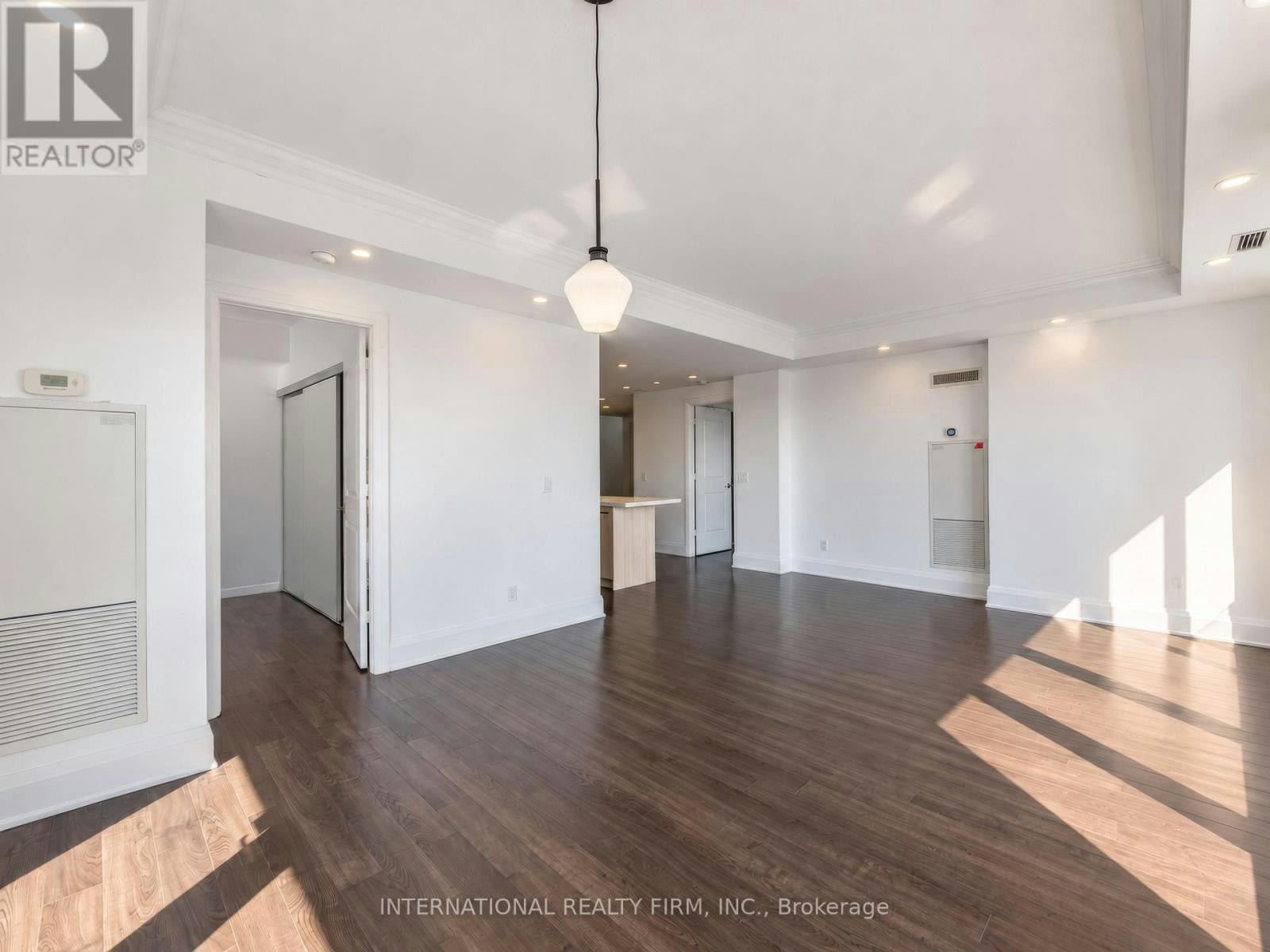 925-100 Harrison Garden Boulevard, Toronto, ON, M2N 0C2 - 10