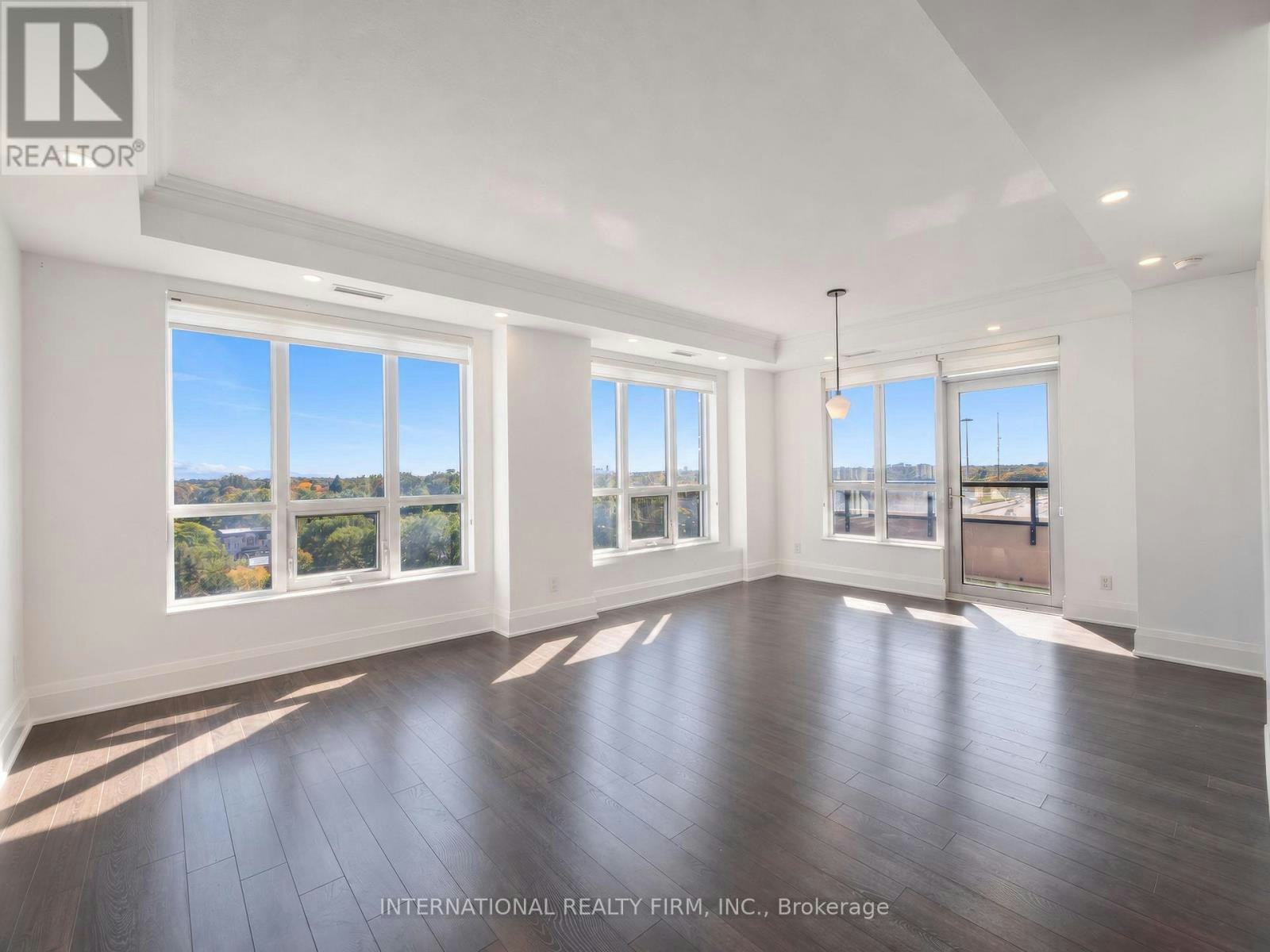 925-100 Harrison Garden Boulevard, Toronto, ON, M2N 0C2 - 4