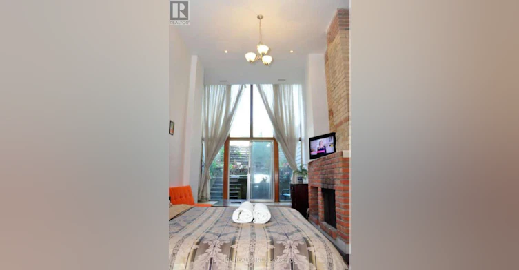 FLOOR-MASTERBEDROOMA 118 Main Shuter St Street, Toronto, ON, M5A 1V8 - 2