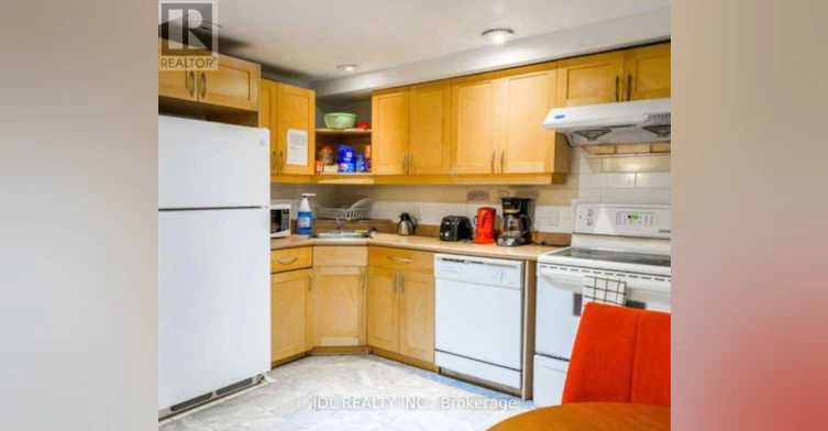 FLOOR-MASTERBEDROOMA 118 Main Shuter St Street, Toronto, ON, M5A 1V8 - 6