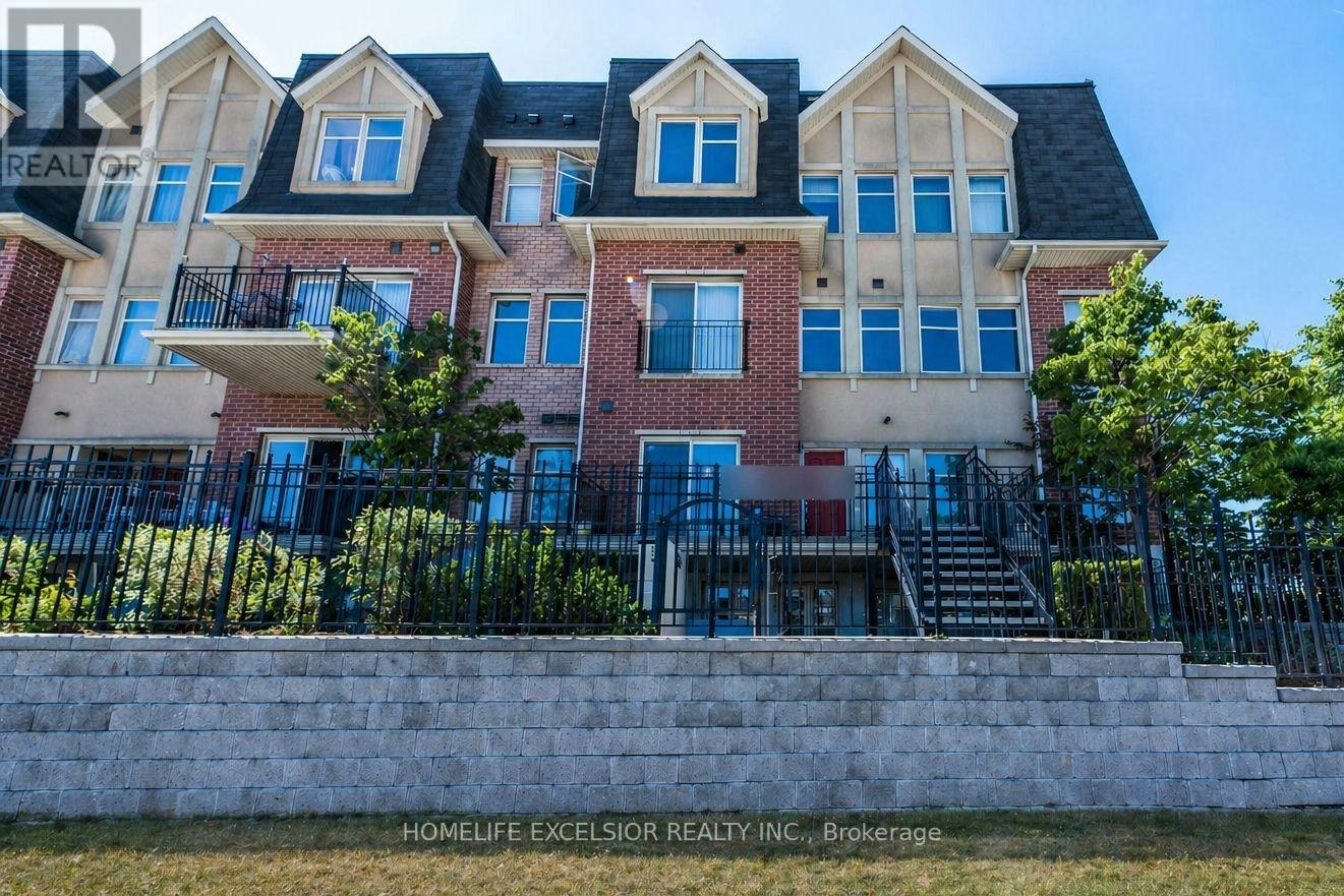 226-1837 Eglinton Avenue E, Toronto, ON, M4A 2Y4
