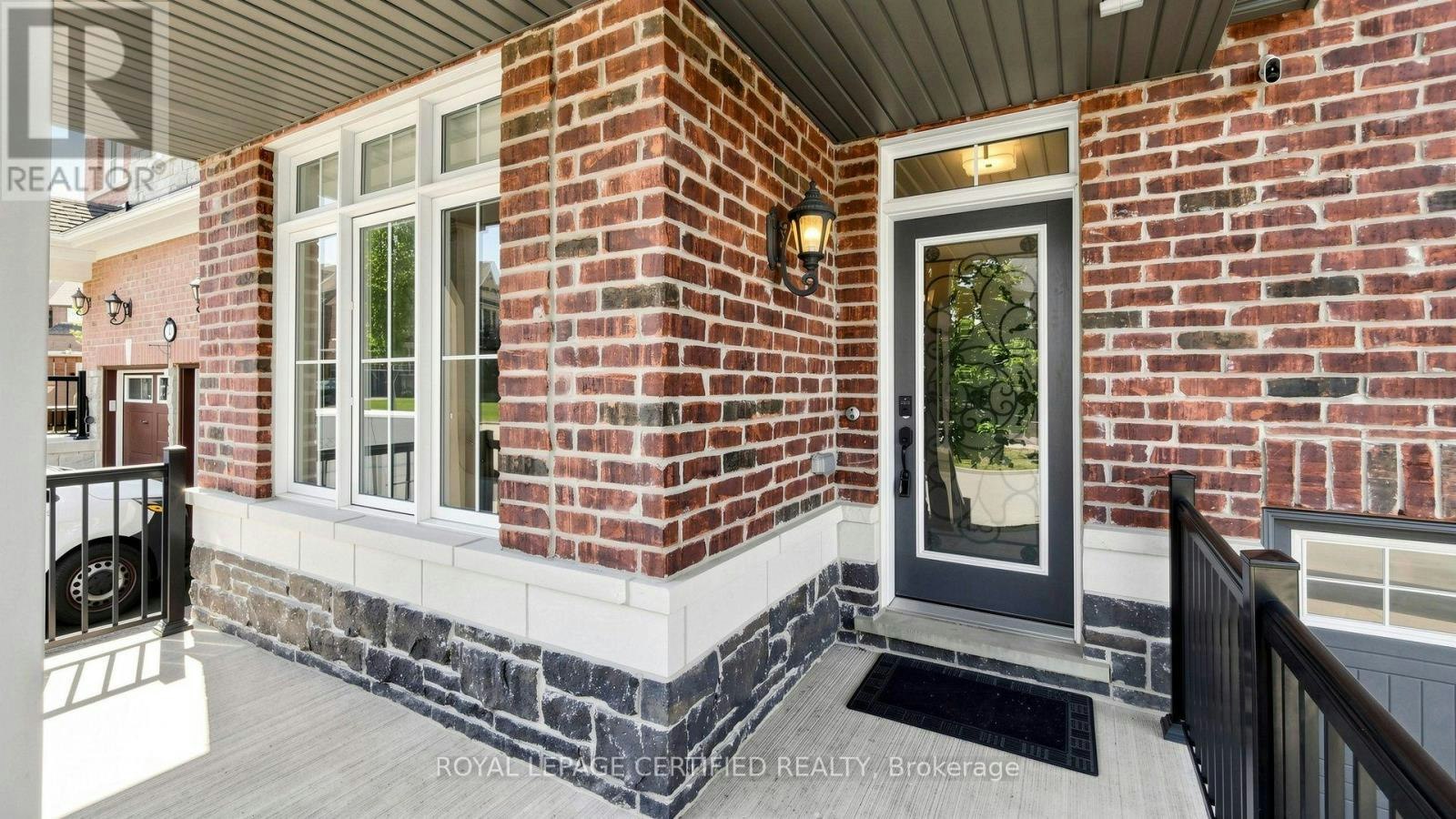 4 Mawby Street, Ajax, ON, L1T 0J9 - 3