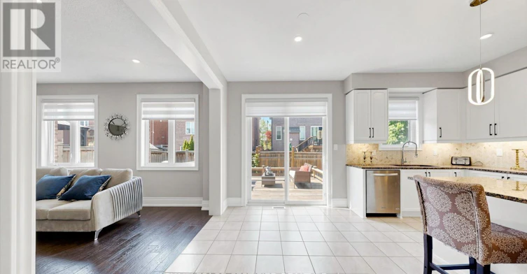 4 Mawby Street, Ajax, ON, L1T 0J9 - 16