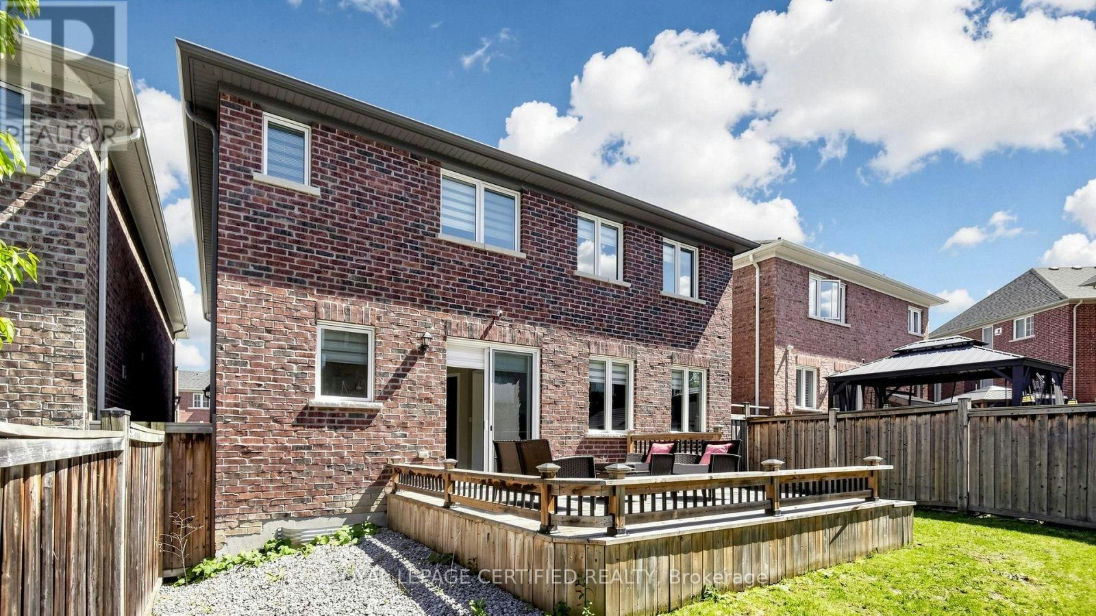 4 Mawby Street, Ajax, ON, L1T 0J9 - 33