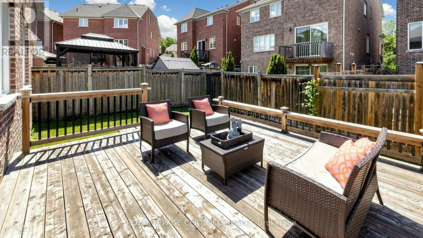 4 Mawby Street, Ajax, ON, L1T 0J9 - 31