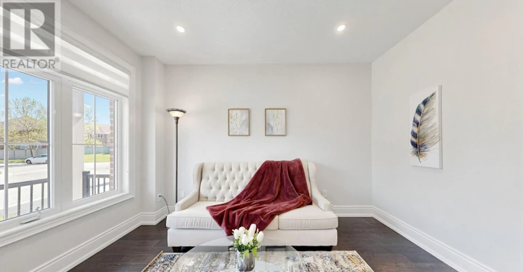 4 Mawby Street, Ajax, ON, L1T 0J9 - 5