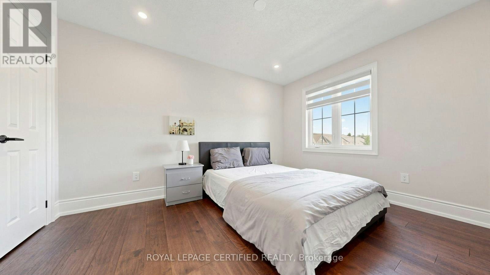 4 Mawby Street, Ajax, ON, L1T 0J9 - 27