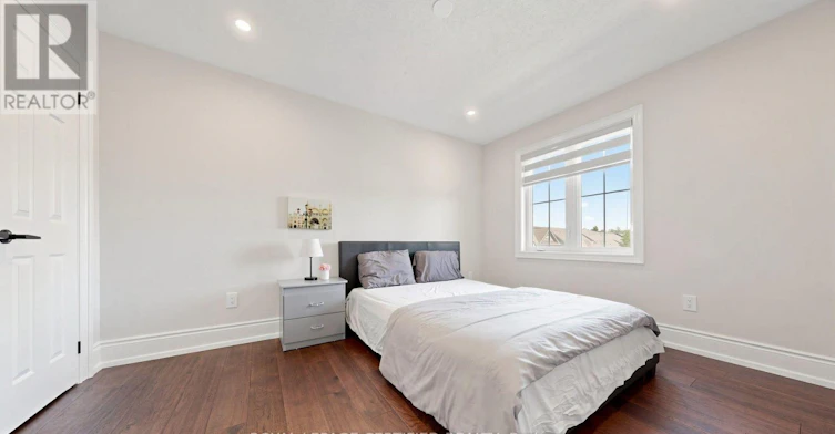 4 Mawby Street, Ajax, ON, L1T 0J9 - 27