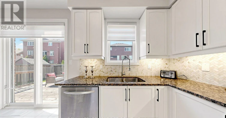 4 Mawby Street, Ajax, ON, L1T 0J9 - 13