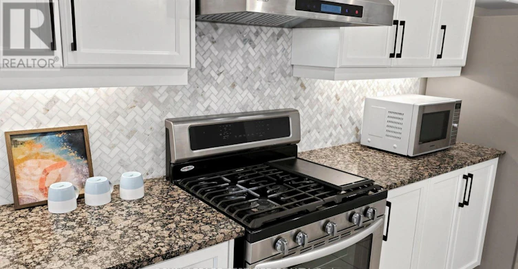 4 Mawby Street, Ajax, ON, L1T 0J9 - 14