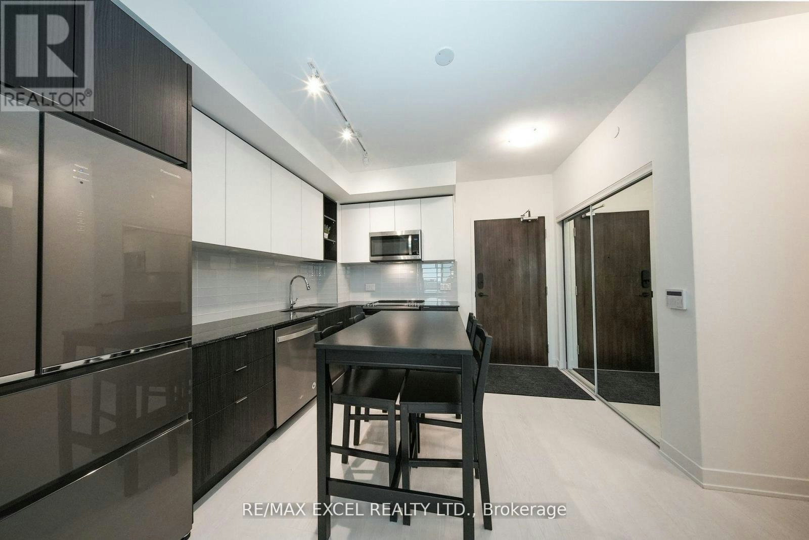 324-100 Eagle Rock Way, Vaughan, ON, L6A 5B9 - 6