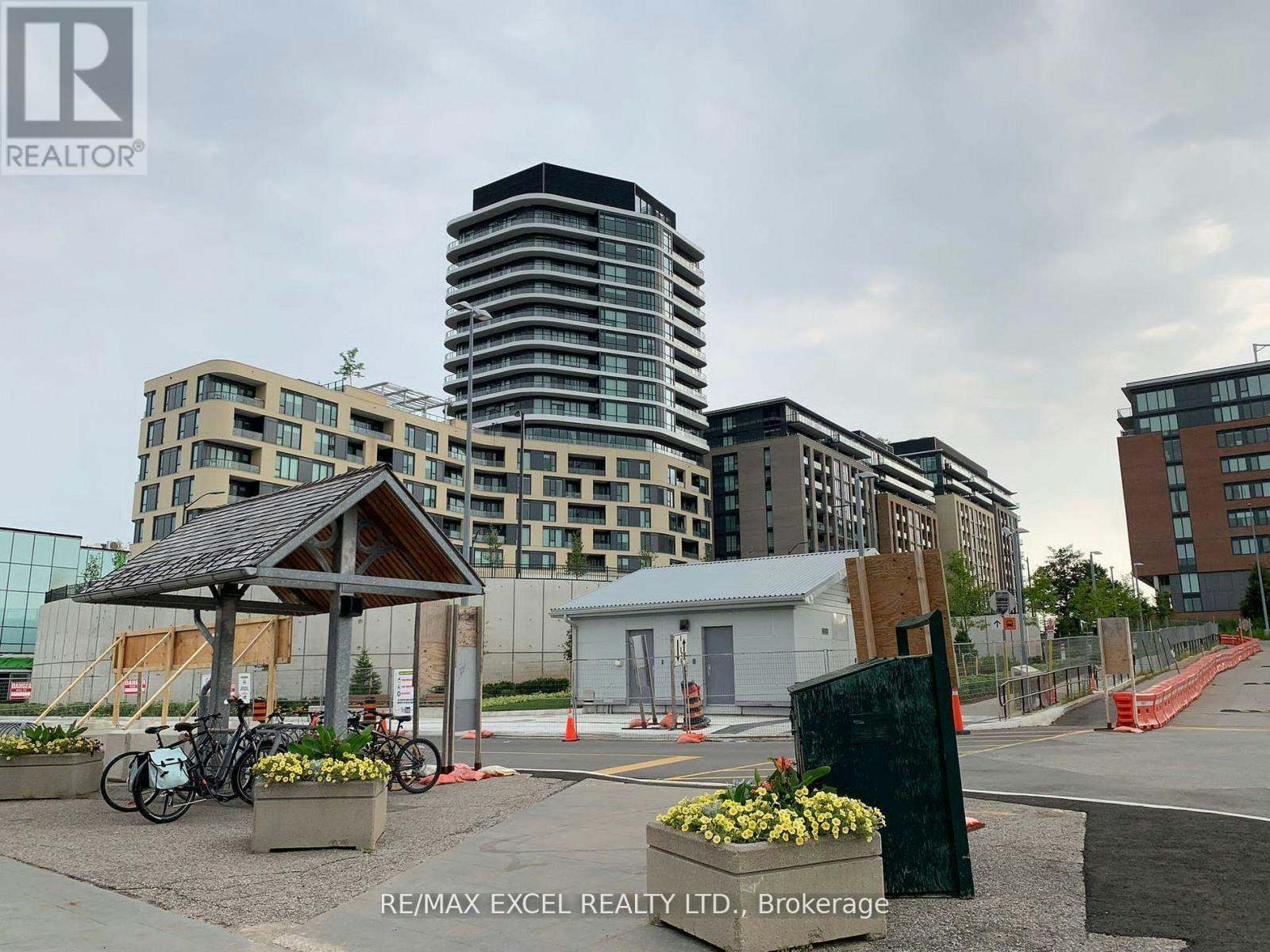 324-100 Eagle Rock Way, Vaughan, ON, L6A 5B9 - 32