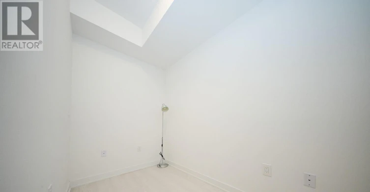 324-100 Eagle Rock Way, Vaughan, ON, L6A 5B9 - 17