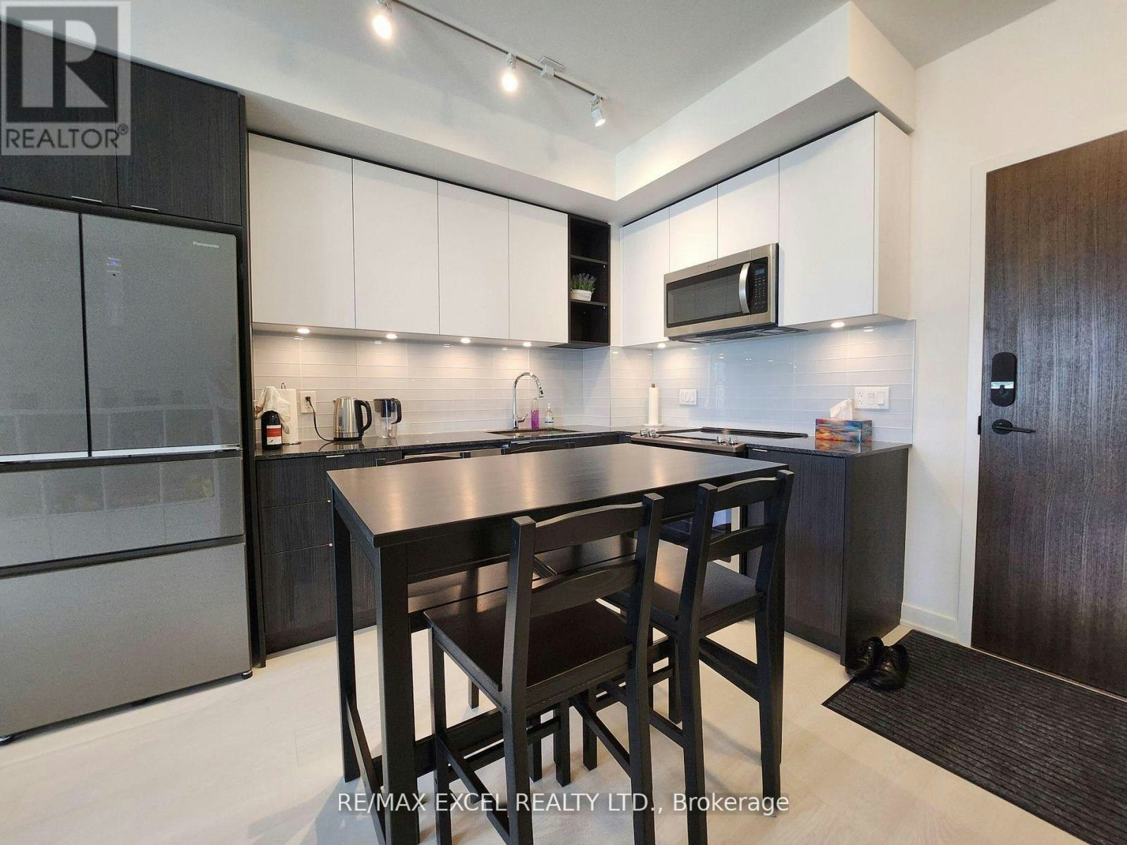 324-100 Eagle Rock Way, Vaughan, ON, L6A 5B9 - 11