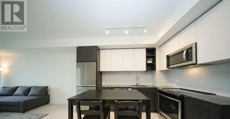 324-100 Eagle Rock Way, Vaughan, ON, L6A 5B9 - 5
