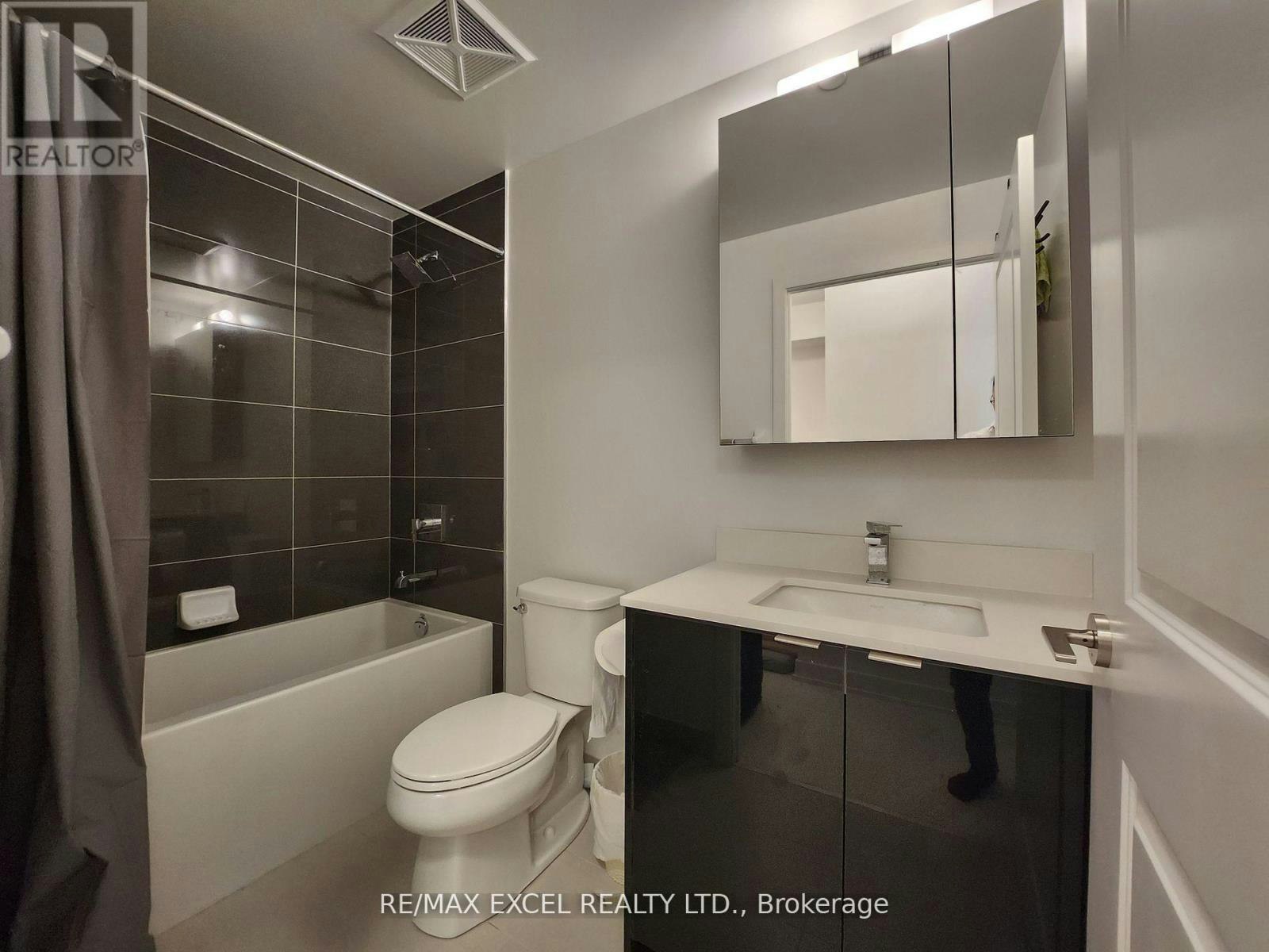 324-100 Eagle Rock Way, Vaughan, ON, L6A 5B9 - 19