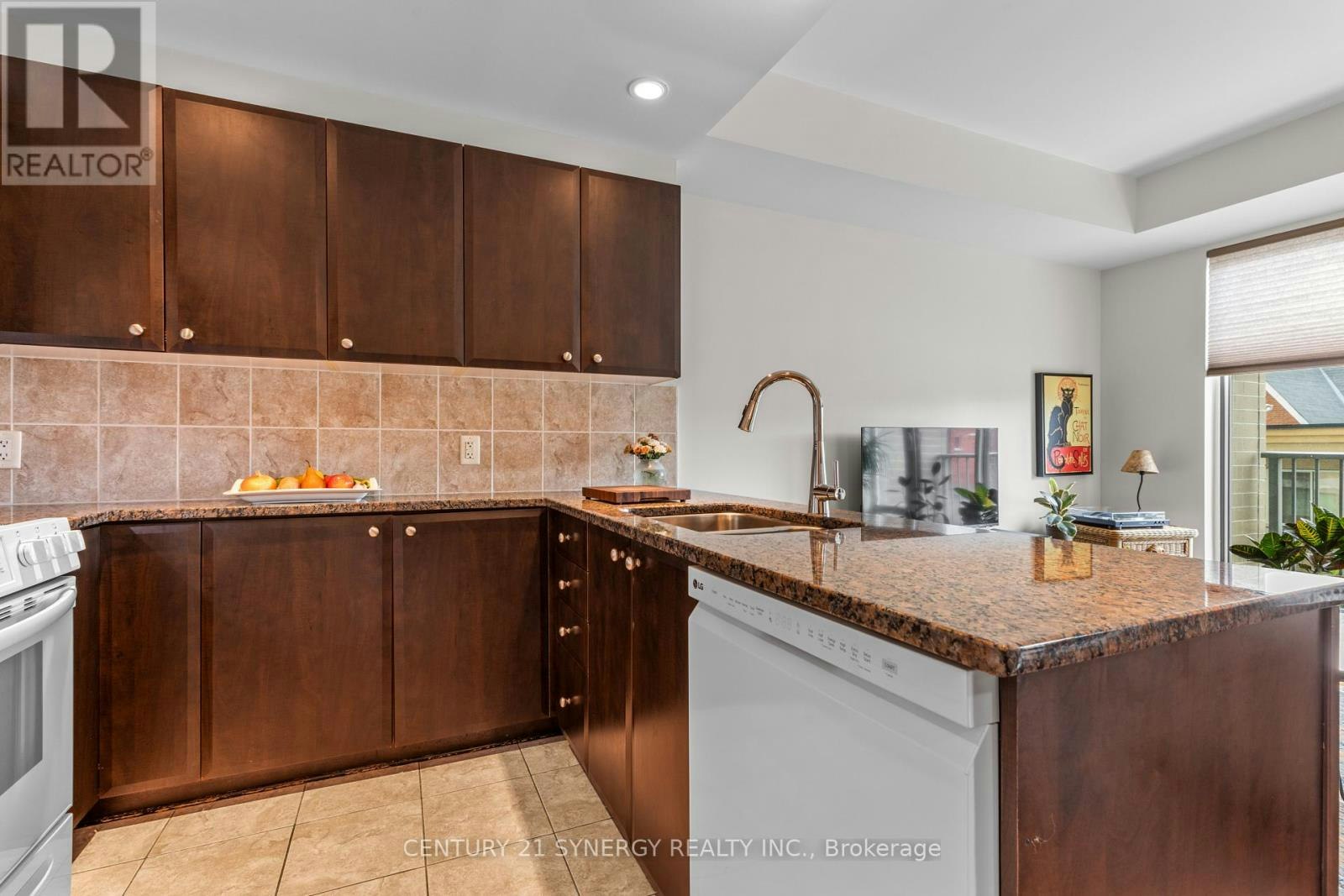 501-200 Besserer Street, Ottawa, ON, K1N 0A7 - 12