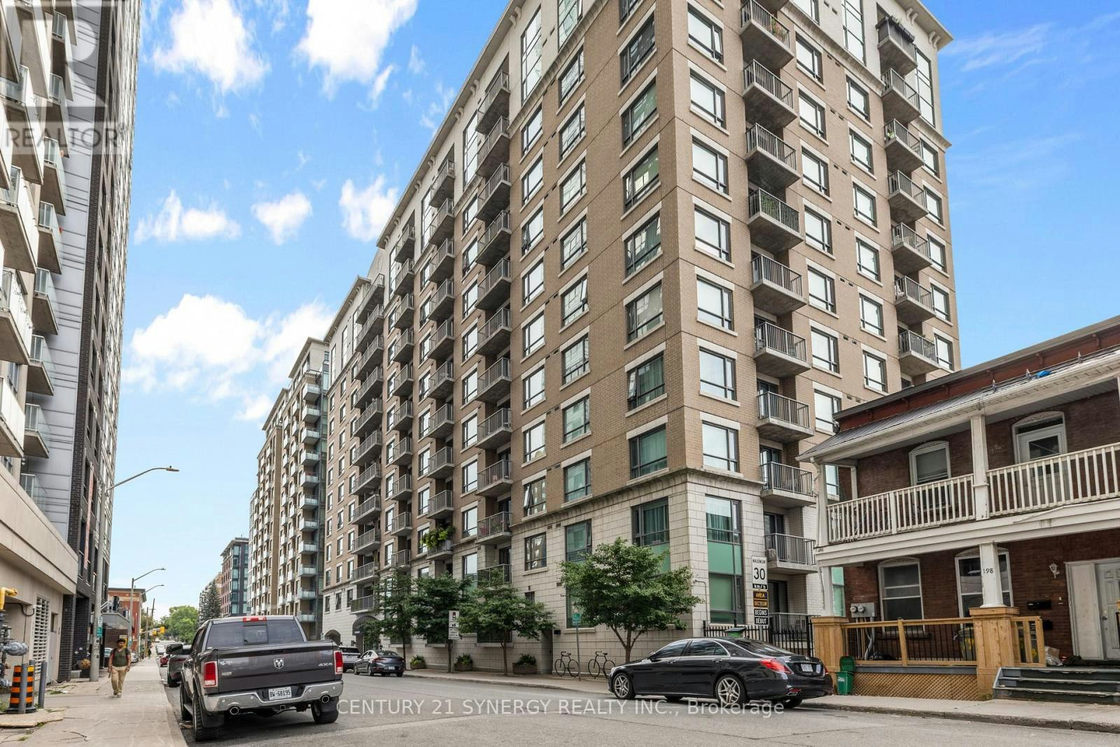 501-200 Besserer Street, Ottawa, ON, K1N 0A7 2