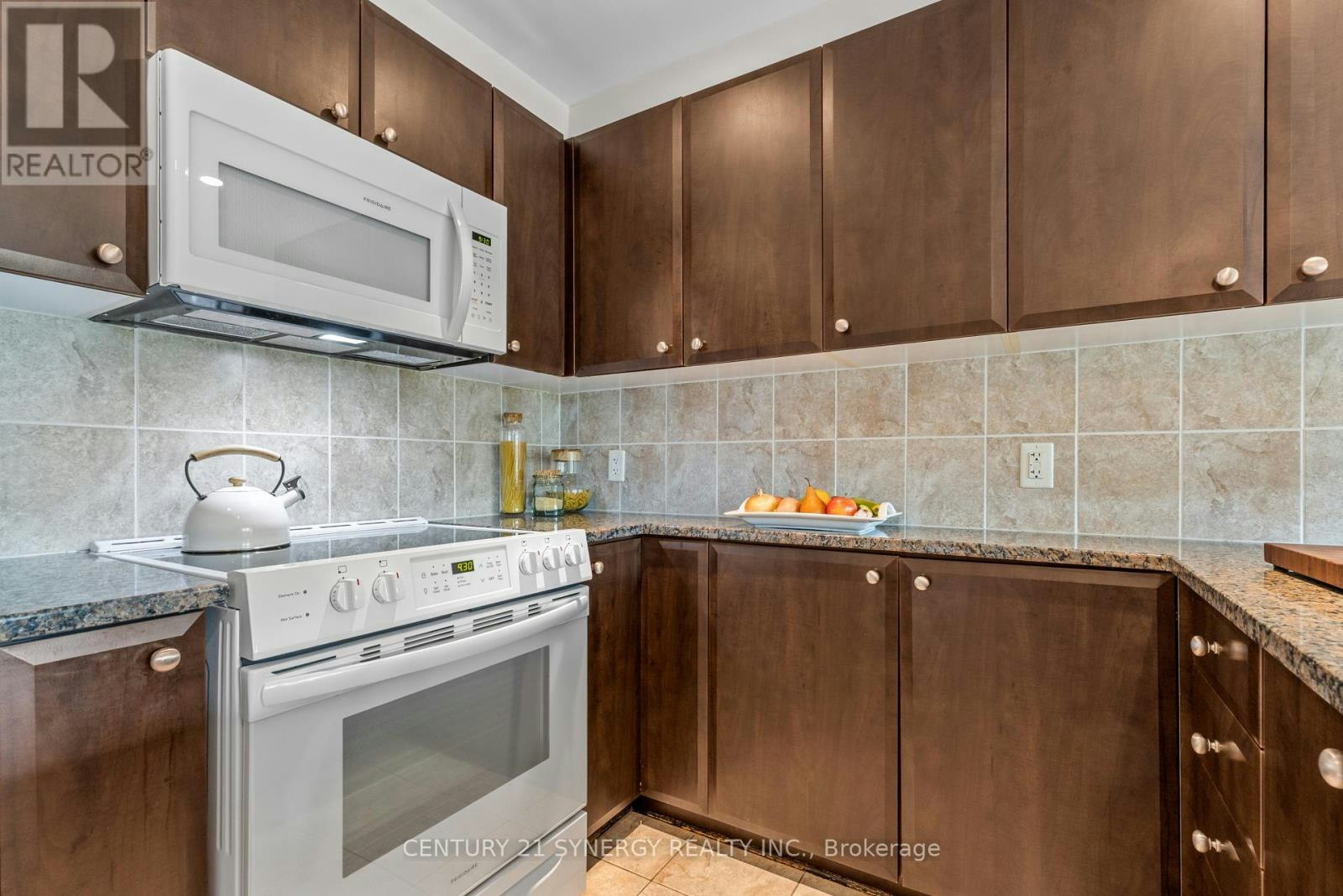 501-200 Besserer Street, Ottawa, ON, K1N 0A7 - 11