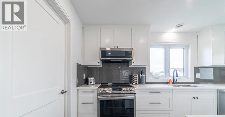 9240 Broderick Road, Lasalle, ON, N9A 6Z6 - 5