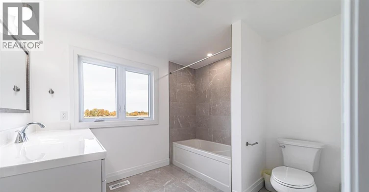 9240 Broderick Road, Lasalle, ON, N9A 6Z6 - 25
