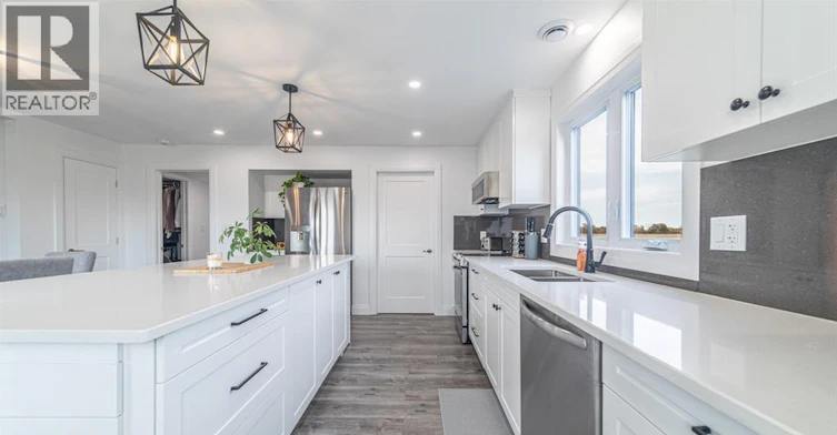 9240 Broderick Road, Lasalle, ON, N9A 6Z6 - 7