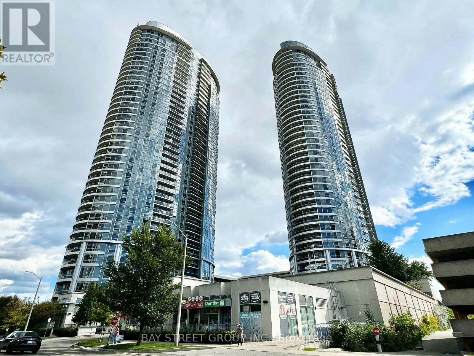 2305-125 Village Green Square, Toronto, ON, M1S 0G3