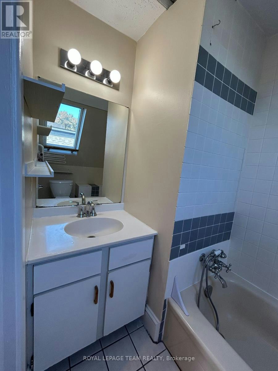 B-427 Sunnyside Avenue, Ottawa, ON, K1S 0S6 - 18