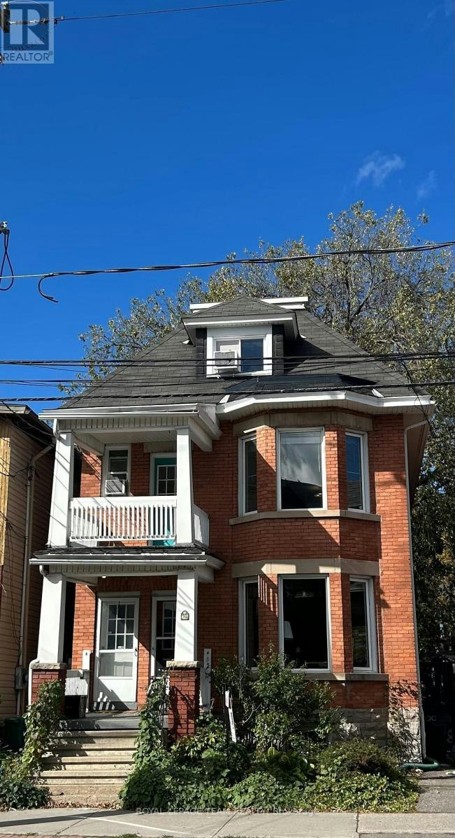 B-427 Sunnyside Avenue, Ottawa, ON, K1S 0S6
