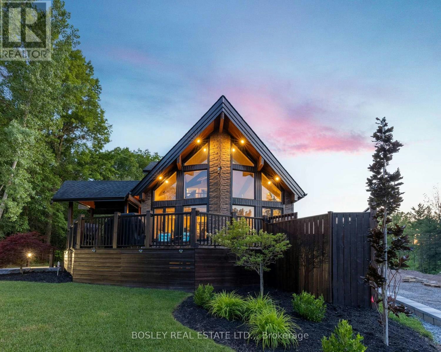 4949 Lyon's Parkway, Niagara Falls, ON, L2E 6S6