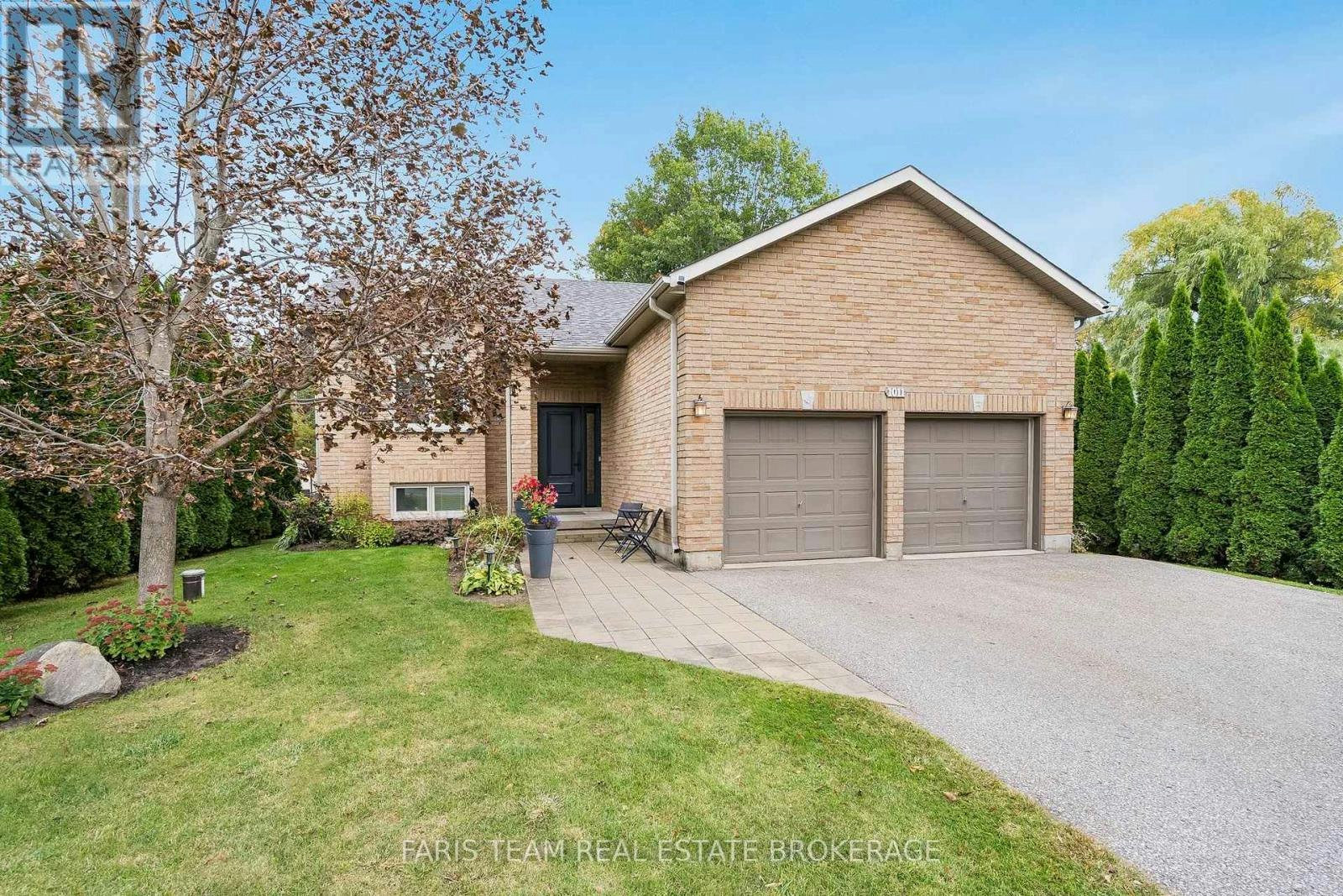 1011 Ferrier Avenue, Innisfil, ON, L0L 1W0