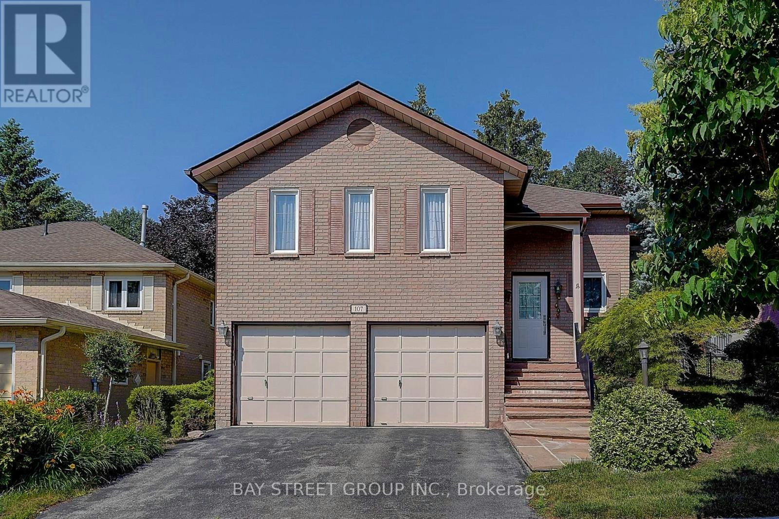 107 Crawford Rose Drive, Aurora, ON, L4G 4S1