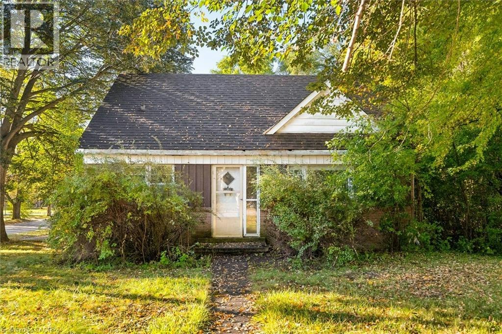 2 Lincoln Crescent, Guelph, ON, N1E 1Y8