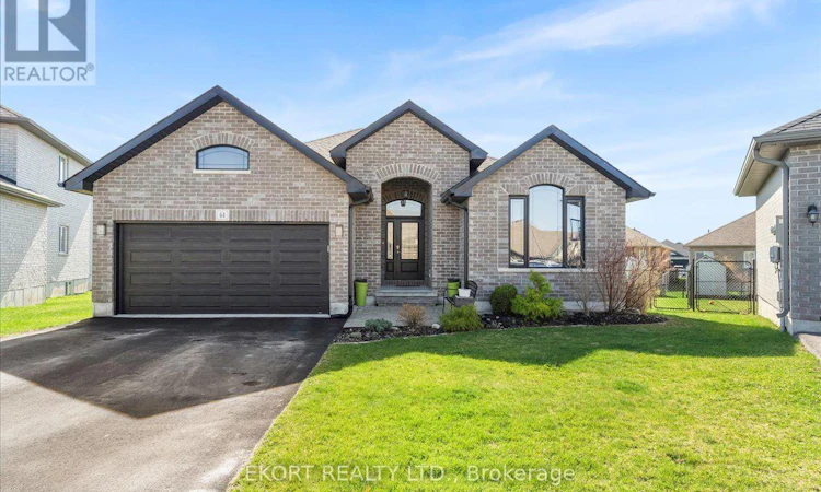 64 Farmington Crescent