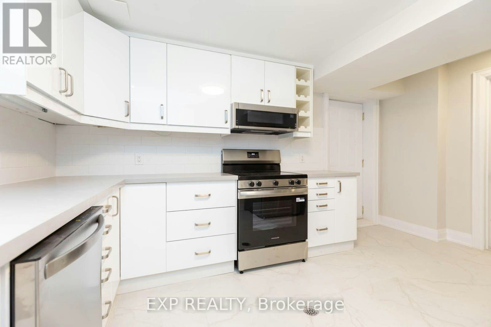 B-84 Laurel Avenue, Toronto, ON, M9B 4T2 - 7