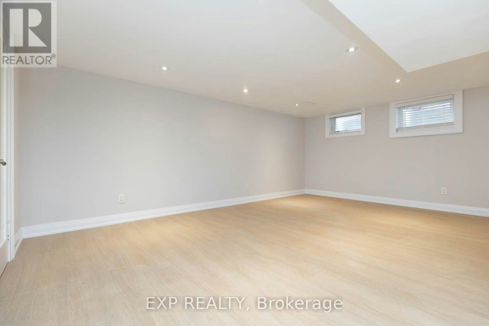 B-84 Laurel Avenue, Toronto, ON, M9B 4T2 - 17