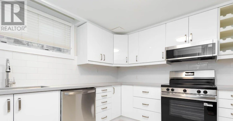 B-84 Laurel Avenue, Toronto, ON, M9B 4T2 - 6