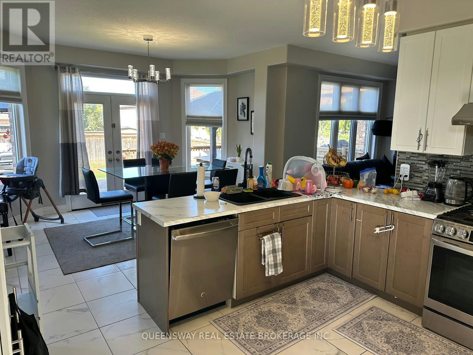 2 Tim Jacobs Drive, Georgina, ON, L4P 0G5 - 13