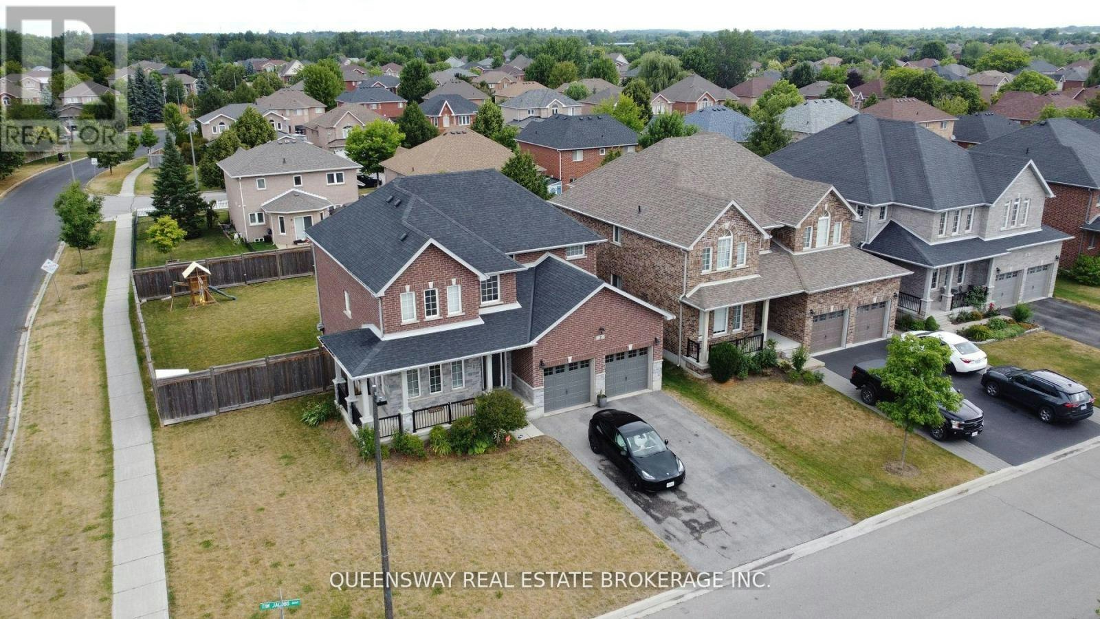 2 Tim Jacobs Drive, Georgina, ON, L4P 0G5