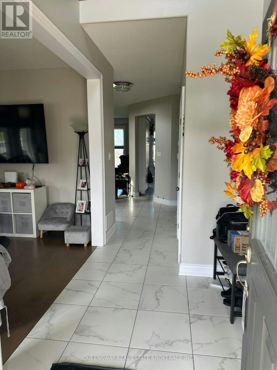 2 Tim Jacobs Drive, Georgina, ON, L4P 0G5 - 6