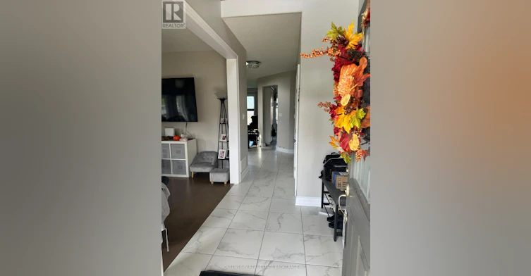 2 Tim Jacobs Drive, Georgina, ON, L4P 0G5 - 6
